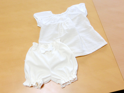 白チュニックとカボチャパンツ6.jpg